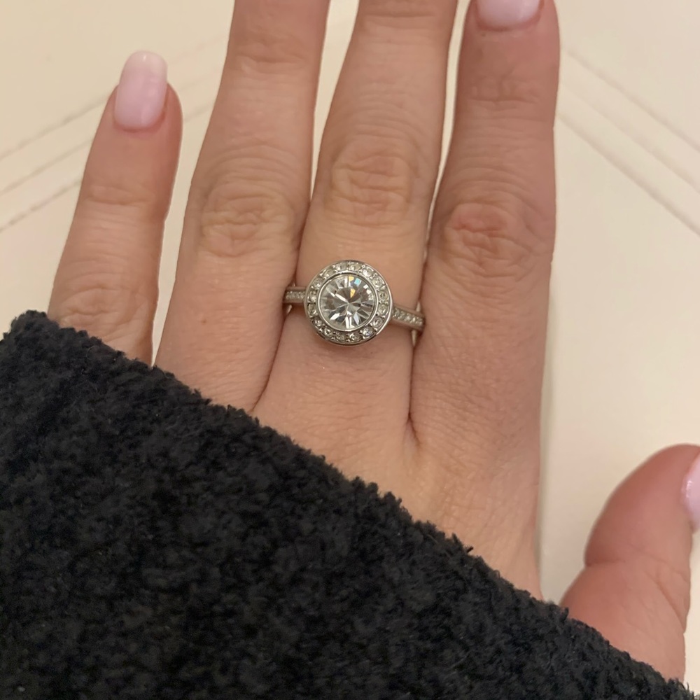SWAROVSKI Angelic Ring SZ 52